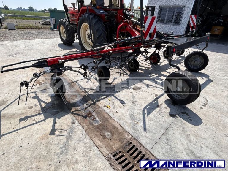 Vicon Fanex 683 tedder